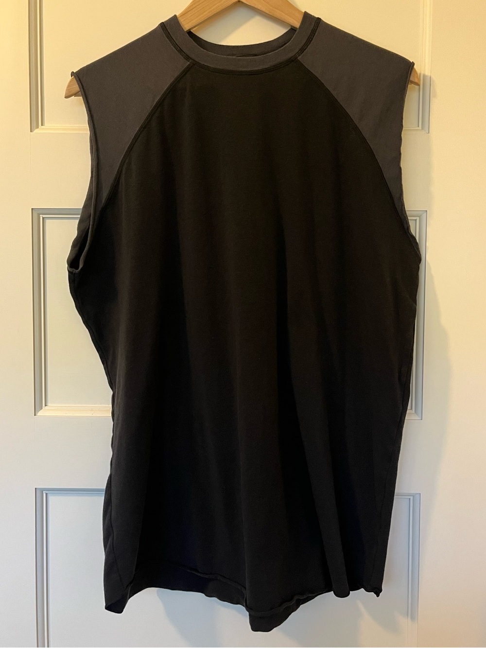 SKIMS Sleeveless Muscle Tank Top Black & Charcoal Colorblock Modal Blend Size XS